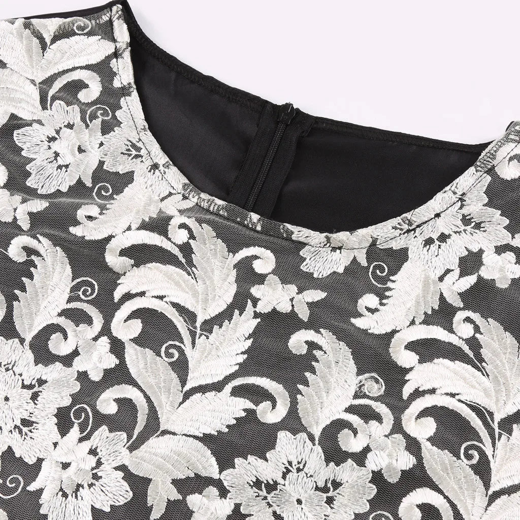 Women Elegant Formal Dress Large Size Half Sleeve Lace Patchwork Evening Party Dress Embroidery Round Neck Cocktail Dress